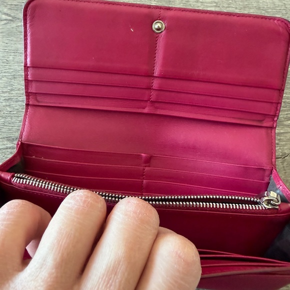 Tod’s Leather Continental Wallet – Burgundy - Picture 8 of 16